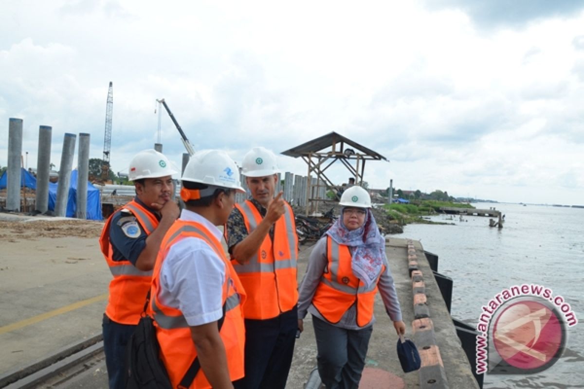 Public Works Develops Trisakti Port Access Road