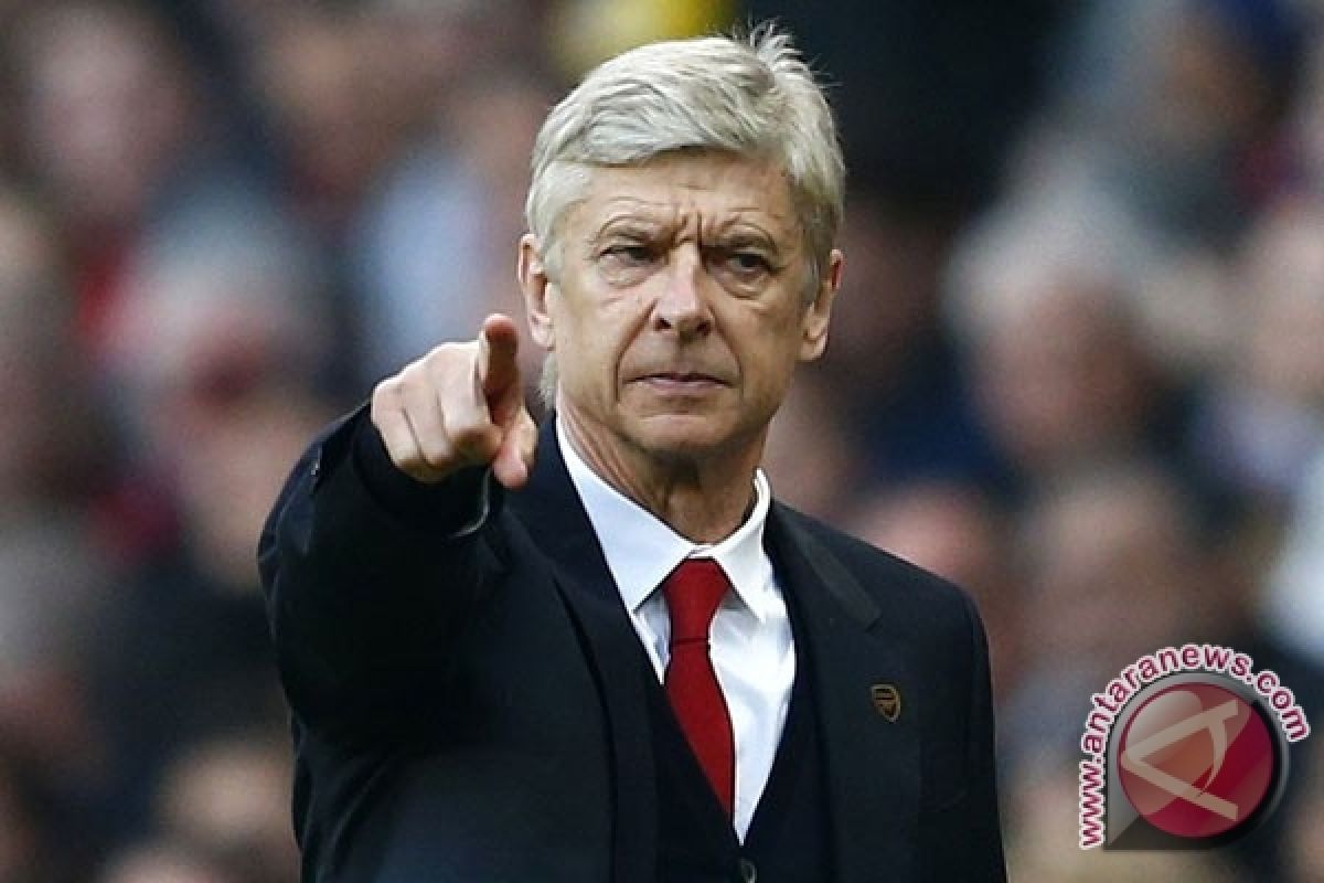 Arsene Wenger Damprat Wasit, 2 Gol City 'Offside'