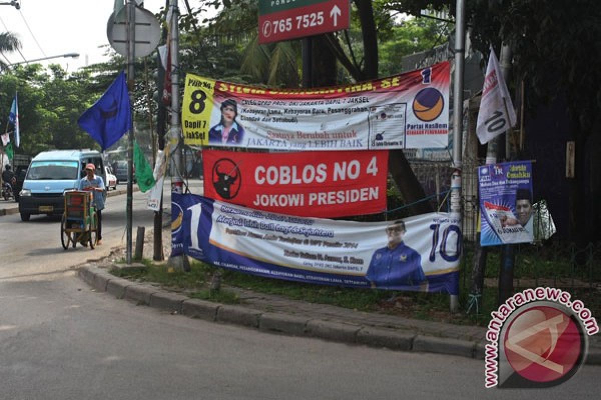 DKI atur batas waktu pemasangan atribut parpol di jalan