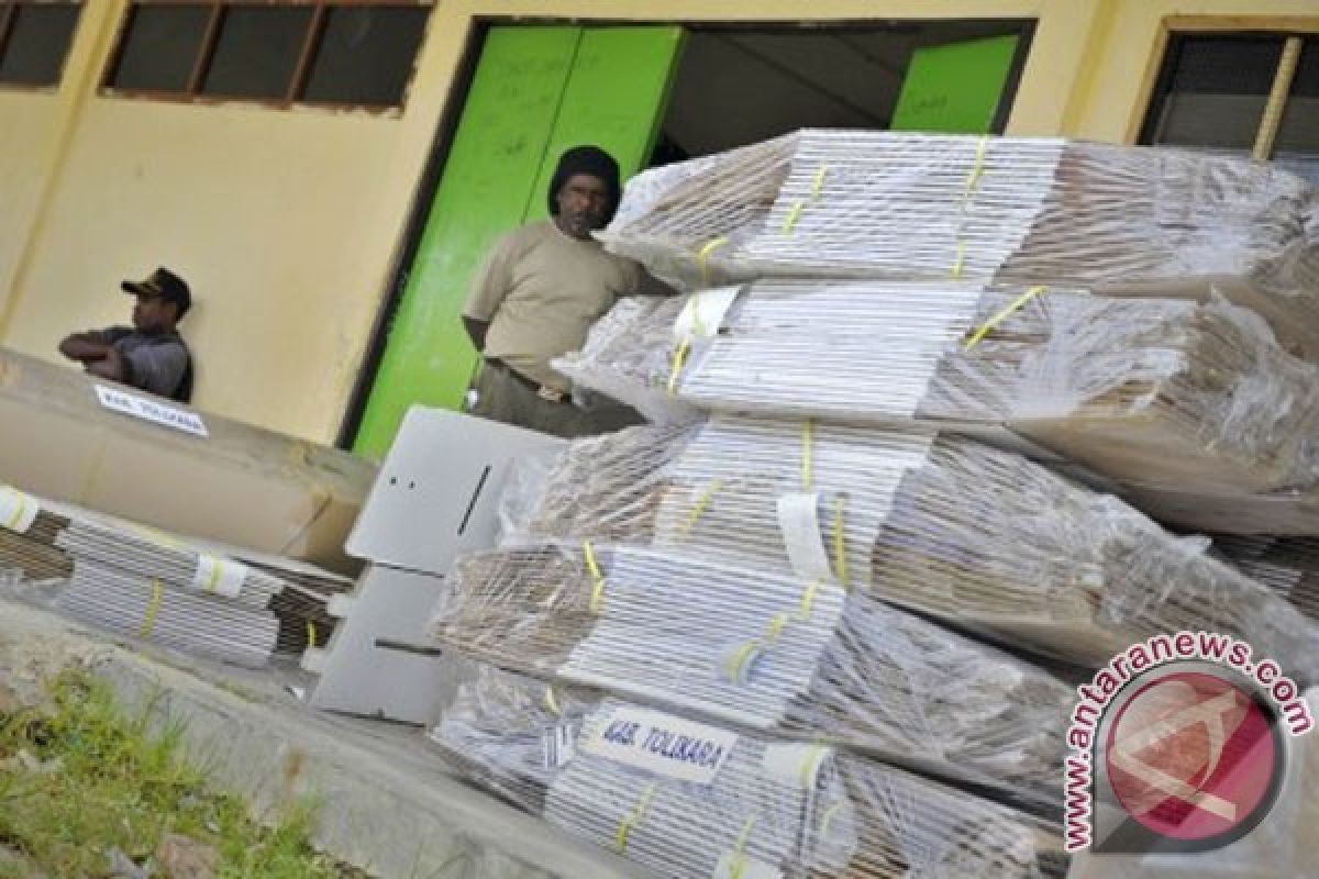 Pengiriman logistik tiga kabupaten di Papua terhambat