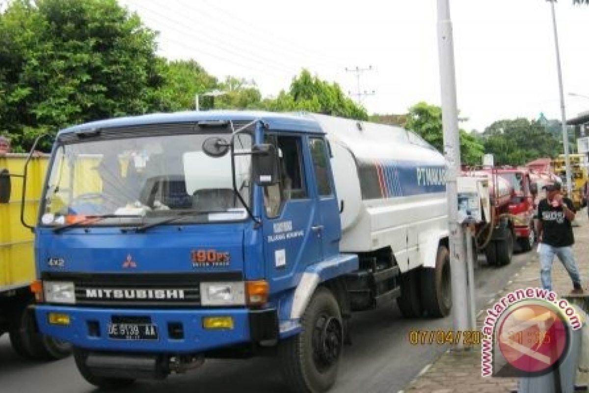 Sopir Mobil Tangki Protes Kepala Terminal Transit