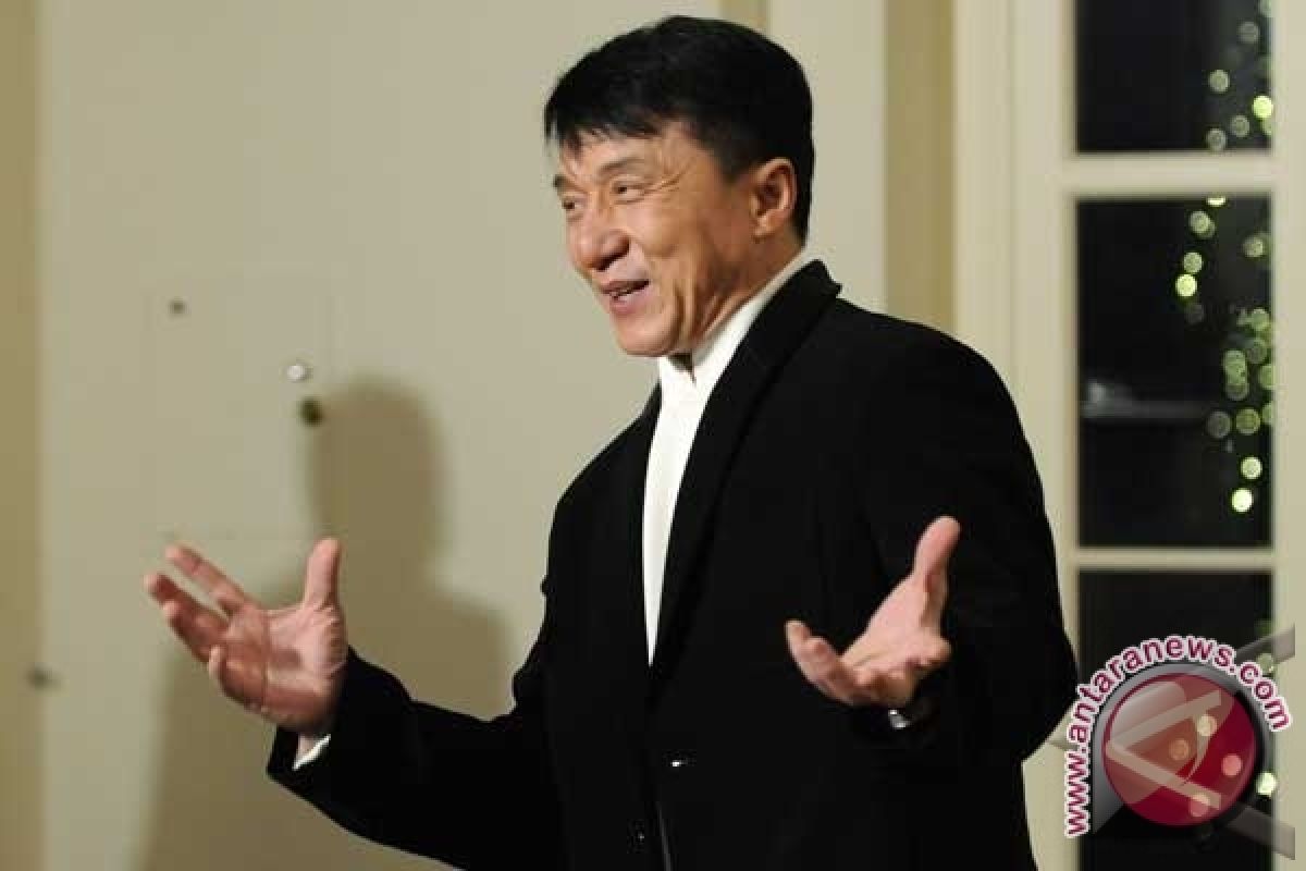  Jackie Chan Dapat Gelar Datuk 