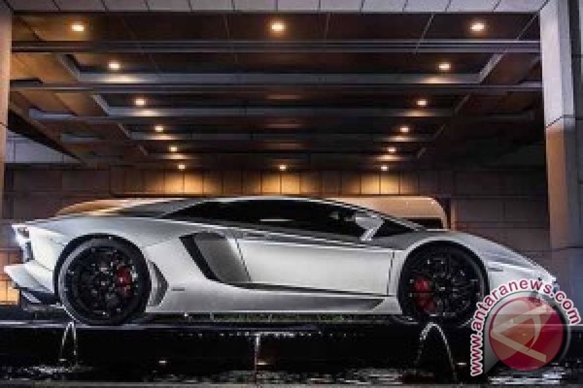 Lamborghini luncurkan Aventador Jackie Chan Edition