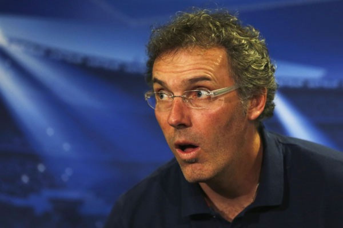 AS dan Australia berebut Laurent Blanc