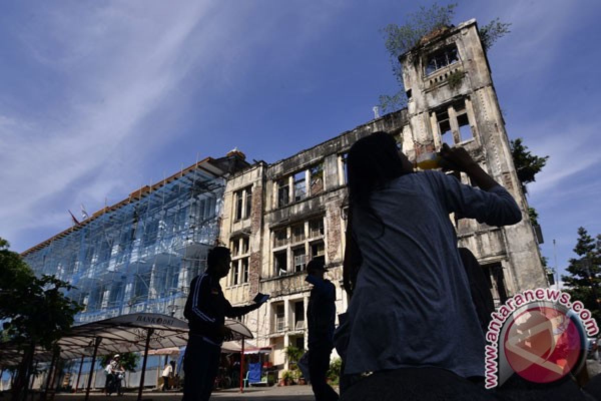 Revitalisasi Kota Tua fokus pada gedung rusak