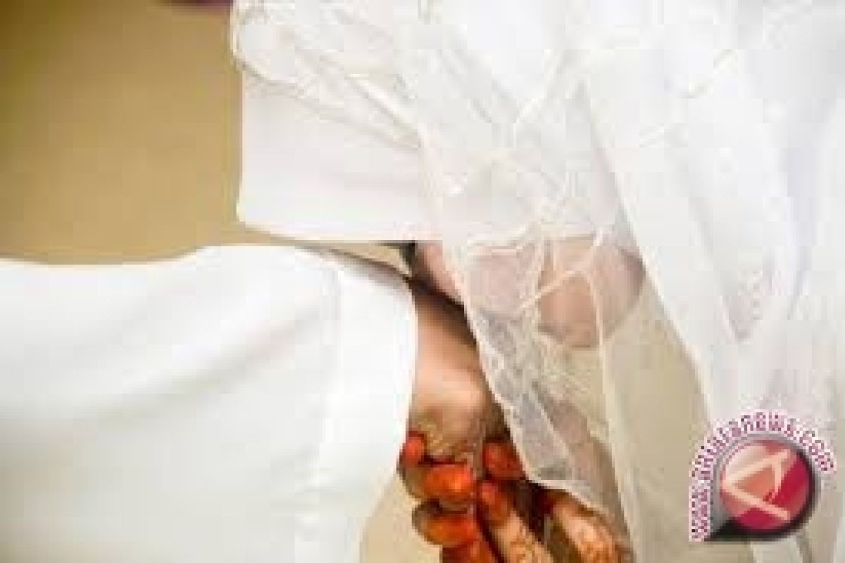 Pernikahan Di Sulteng 2015 Turun Enam Persen