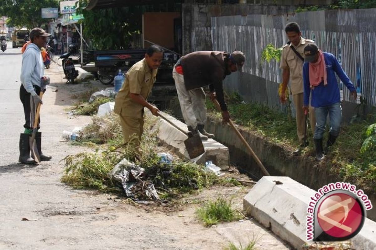 Pemkab Bangka Minta Masyarakat Bersihkan Lingkungan