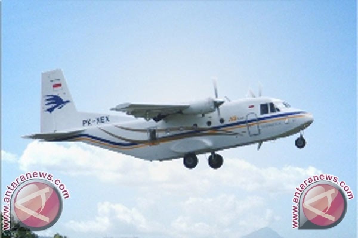 National Examination Papers Distributed By Plane in Kotabaru