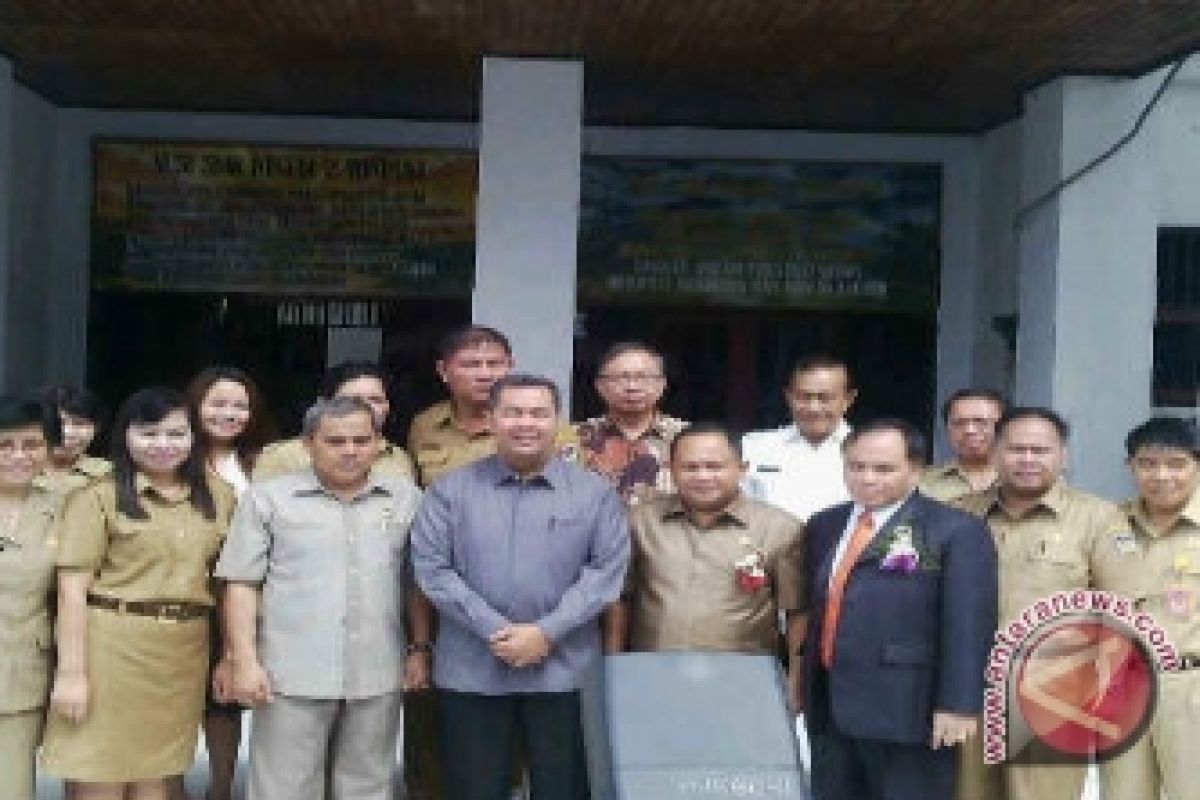 Wamendikbud pantau UN SMA-SMK di Minahasa