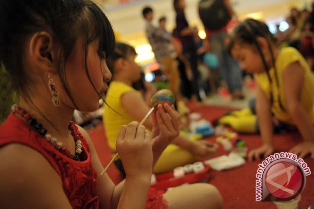 Ratusan siswa rayakan Paskah di Mall Palembang