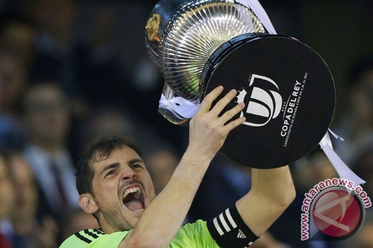 Casillas resmi bergabung dengan Porto