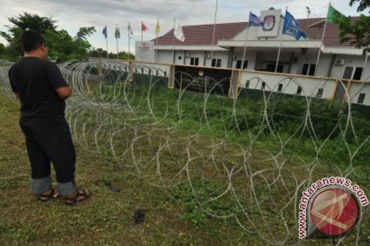 Pemindahan kotak suara KPU Pamekasan dikawal ketat pasukan gabungan