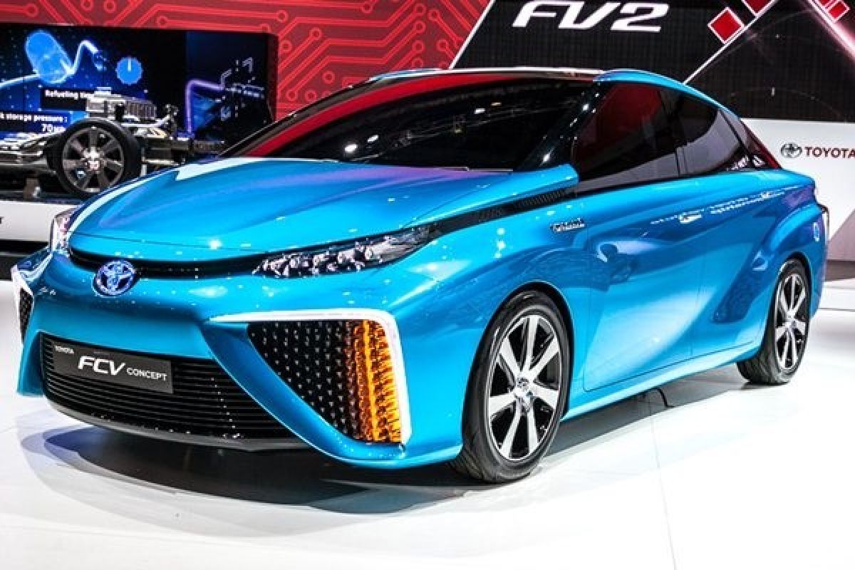 Toyota Luncurkan Kendaraan Tenaga Hidrogen 2015