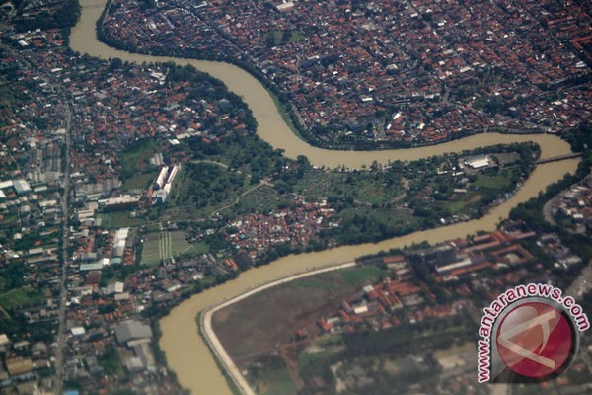 Seluruh wilayah Jabodetabek rata diguyur hujan