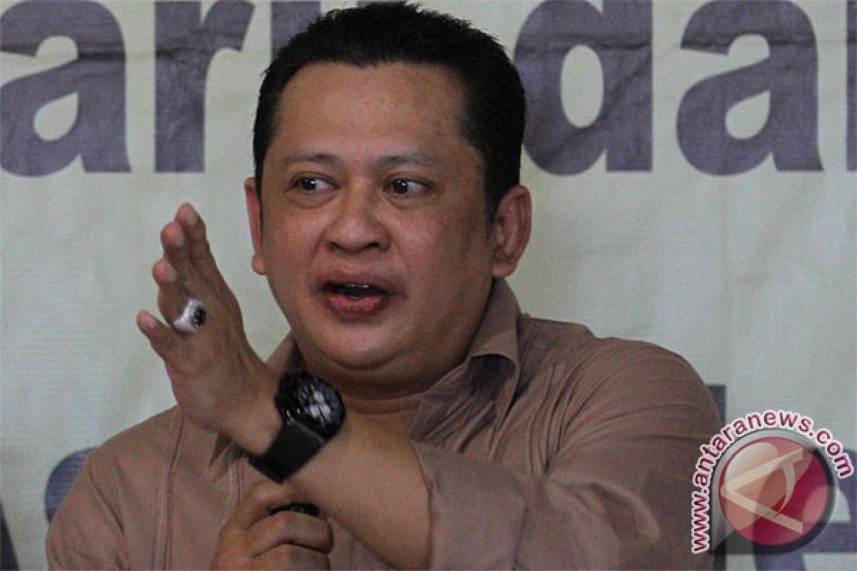 Anggota DPR RI luncurkan buku "Indonesia Gawat Darurat"