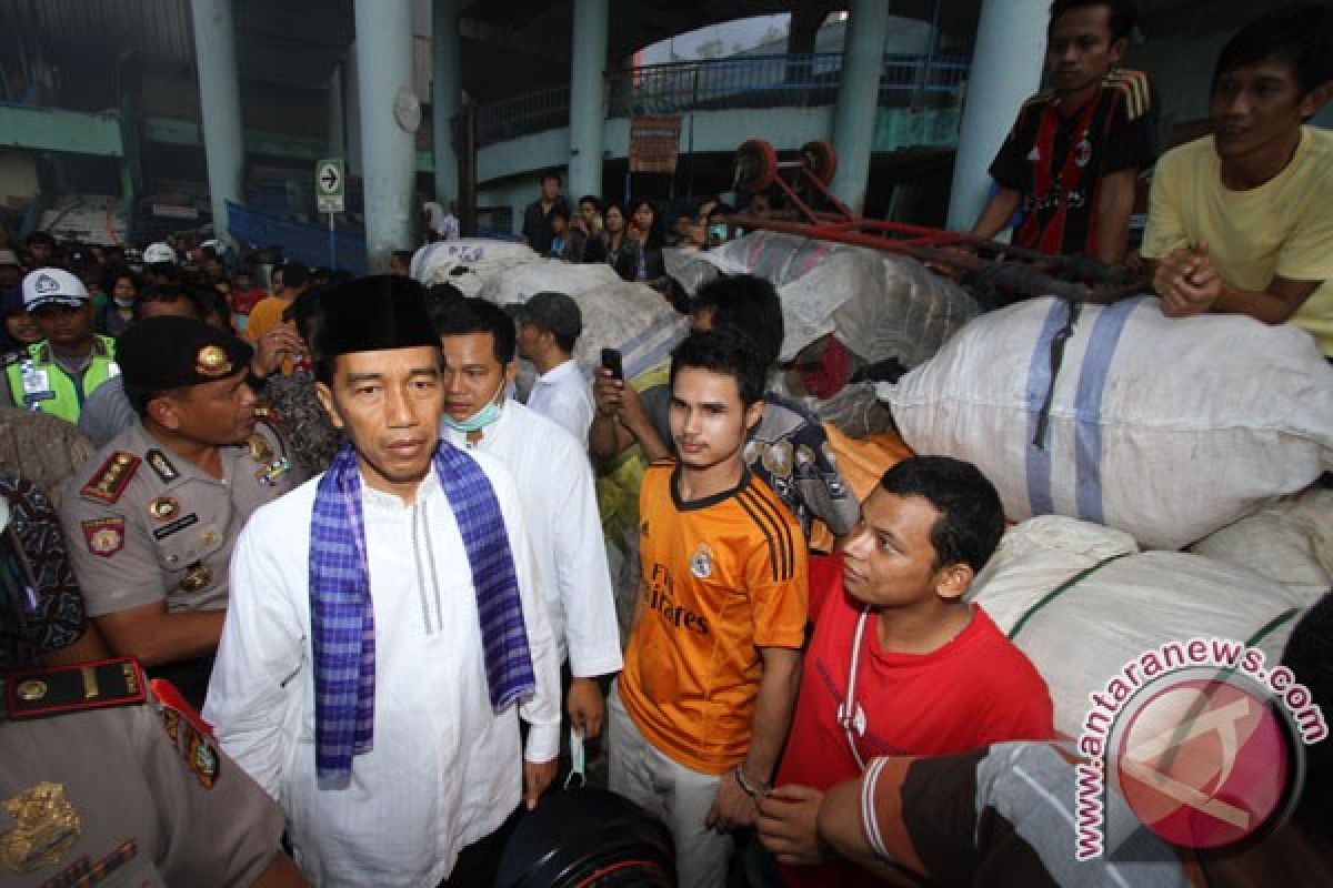 Janji Jokowi untuk korban kebakaran Pasar Senen