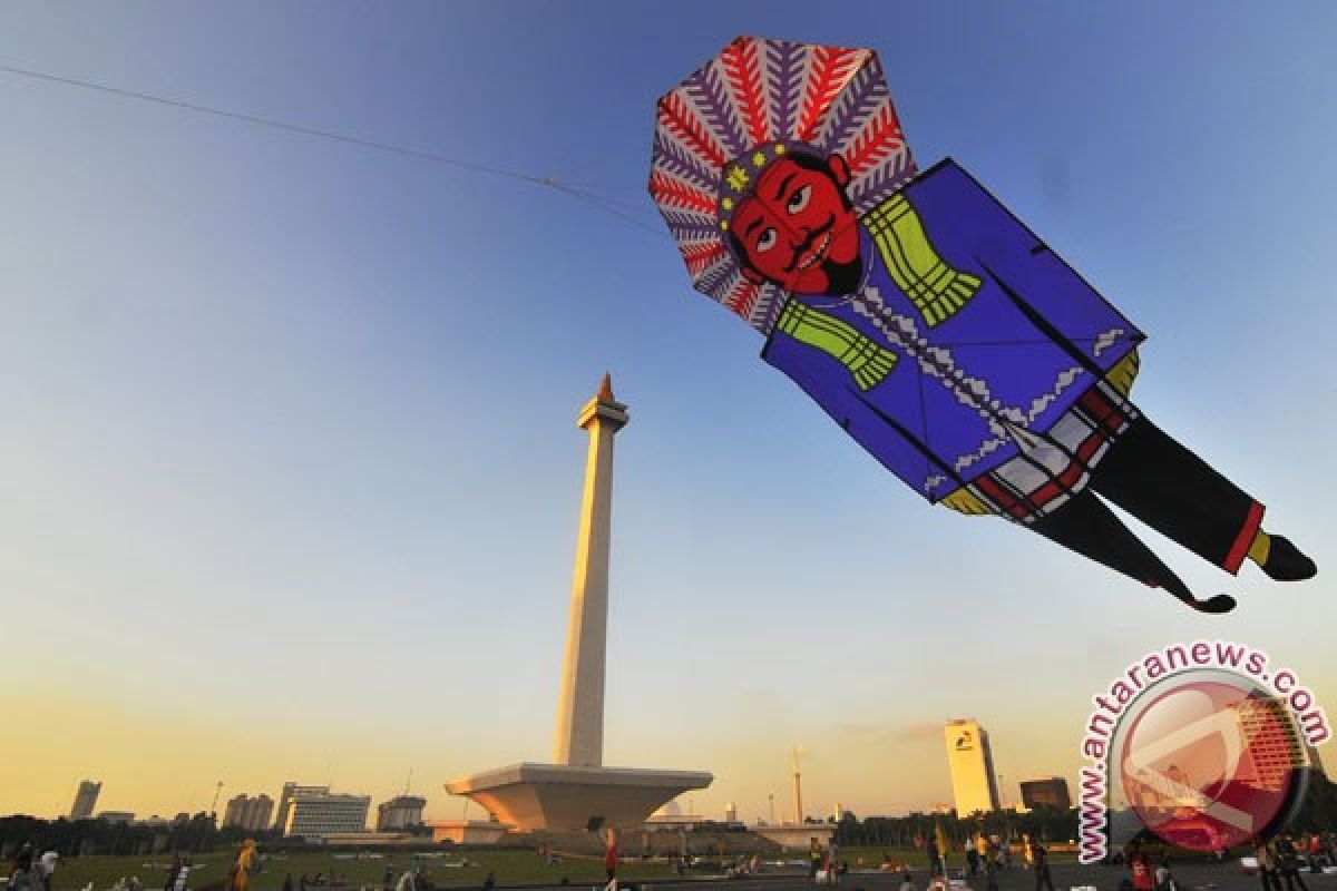 Pengunjung Monas diperkirakan melonjak dua kali lipat