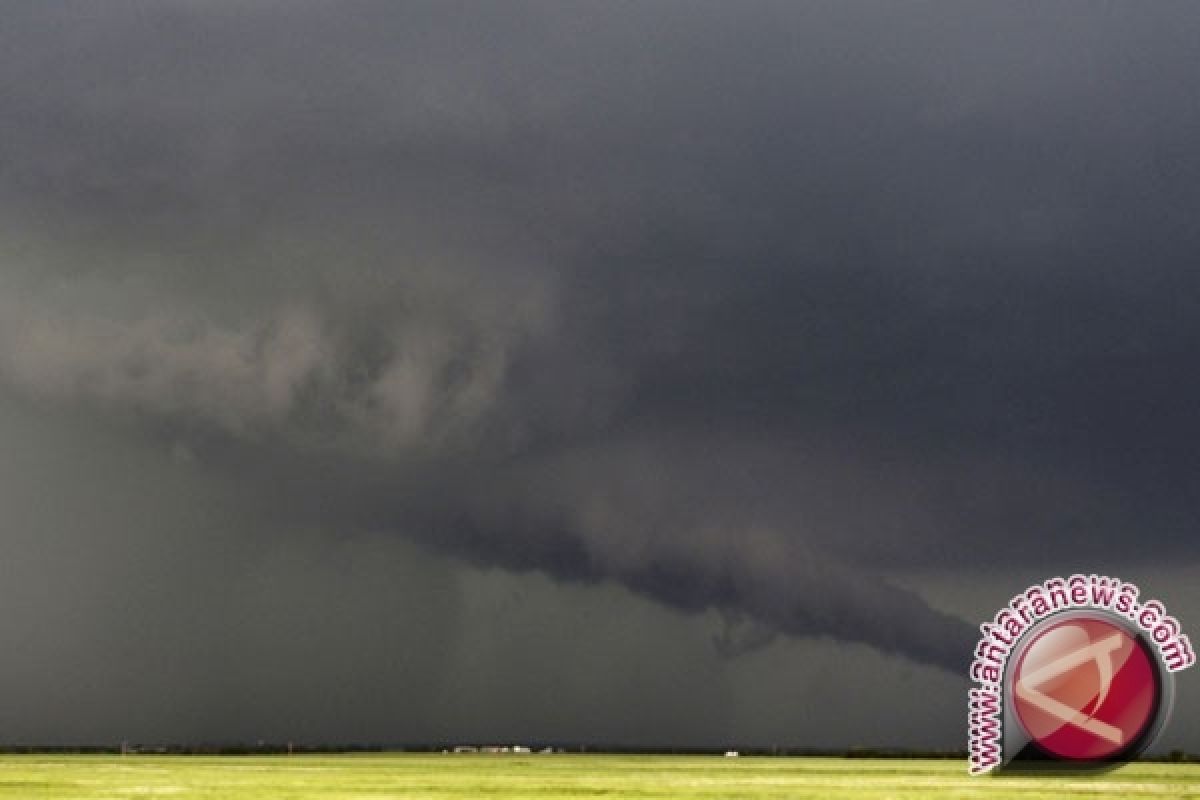 Bagian Barat Daya Kota Oklahoma Dihantam Tornado