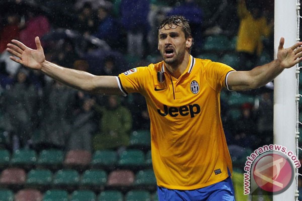 Llorente tidak ingin penuhi kocek pribadi  