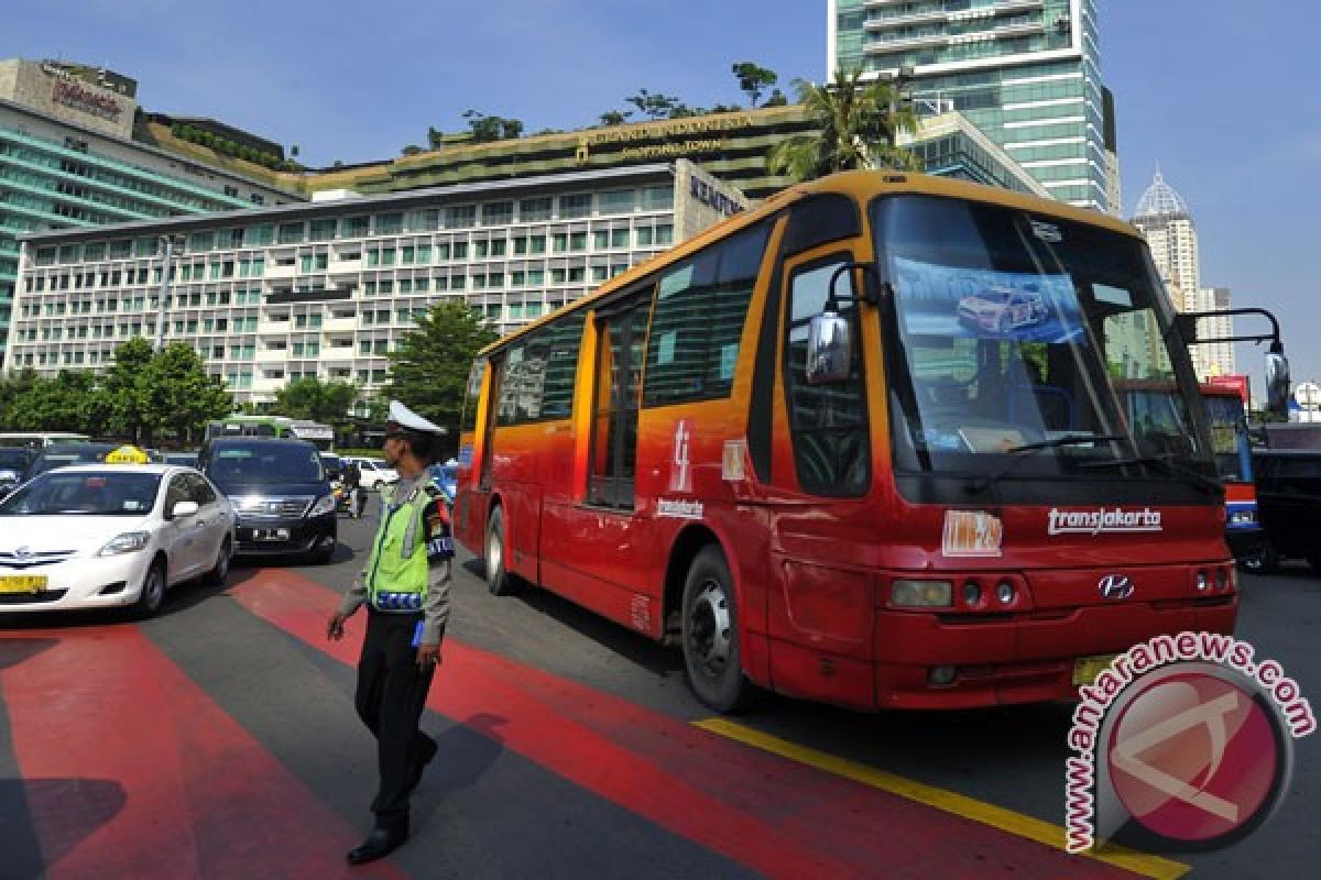 Perubahan rute bus Transjakarta selama KAA