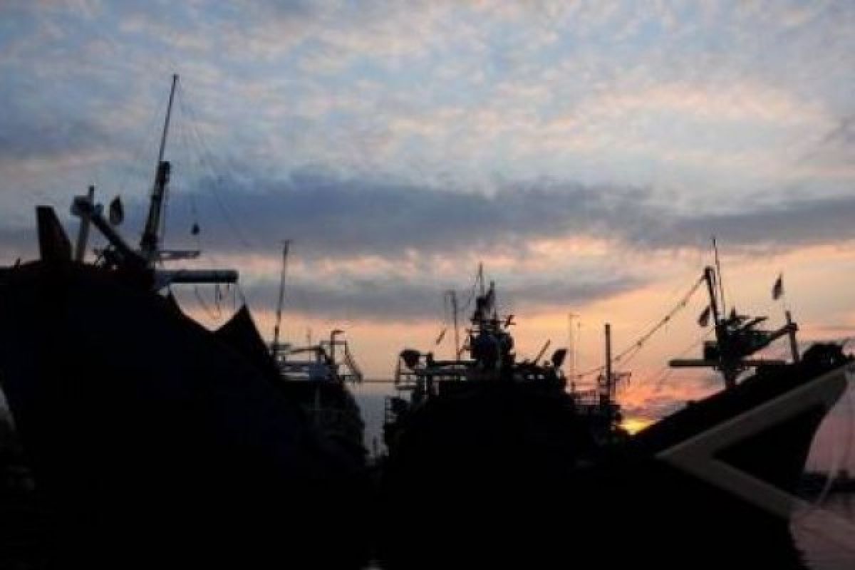 Pemkab Batang Targetkan Pelabuhan Niaga Beroperasi 2015