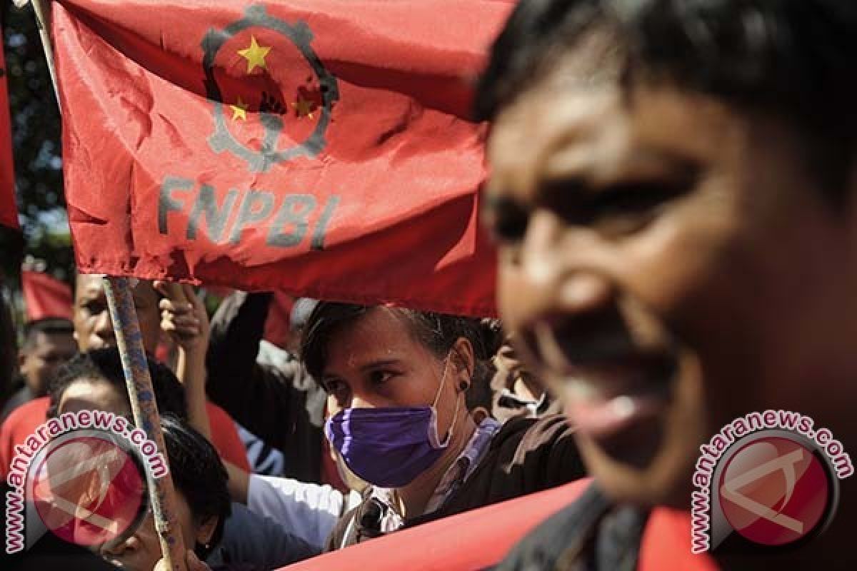 100 Polisi Amankan Demonstrasi Buruh di Denpasar