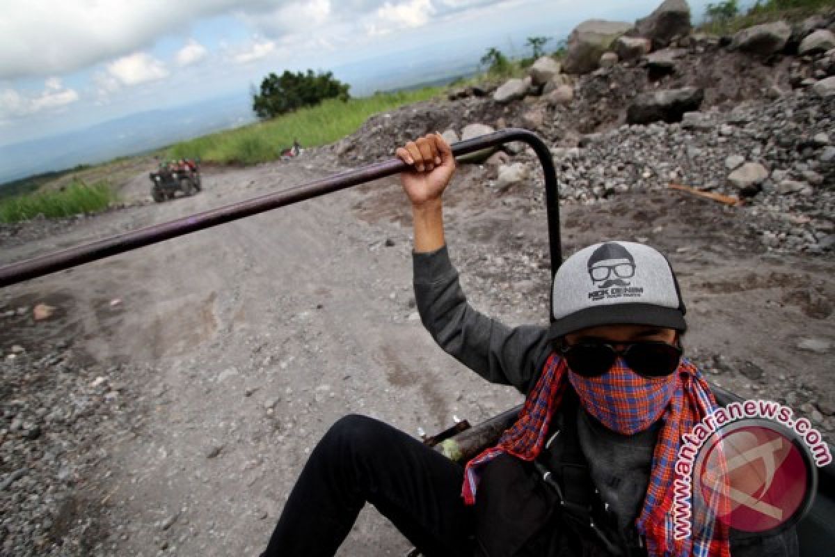 Bupati Sleman bina komunitas Jip wisata Merapi