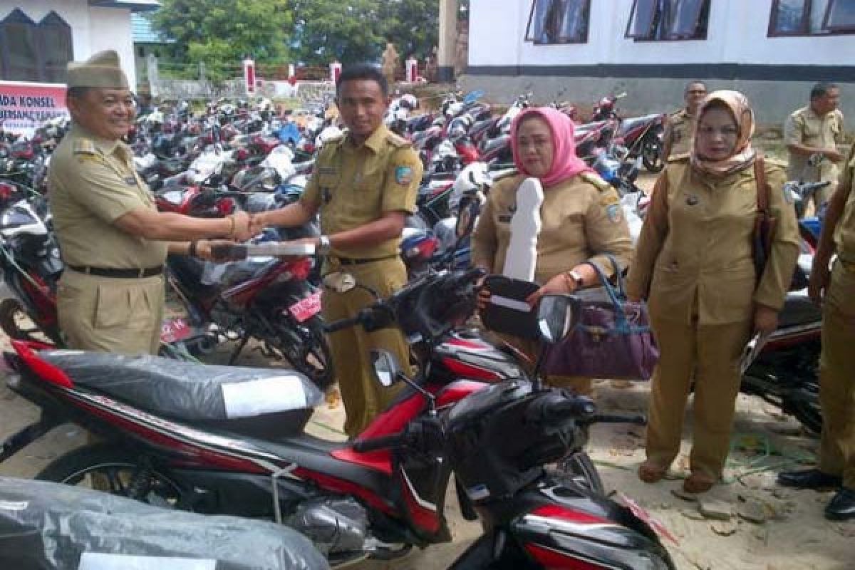 Kades Di Konawe Selatan Peroleh Motor Dinas