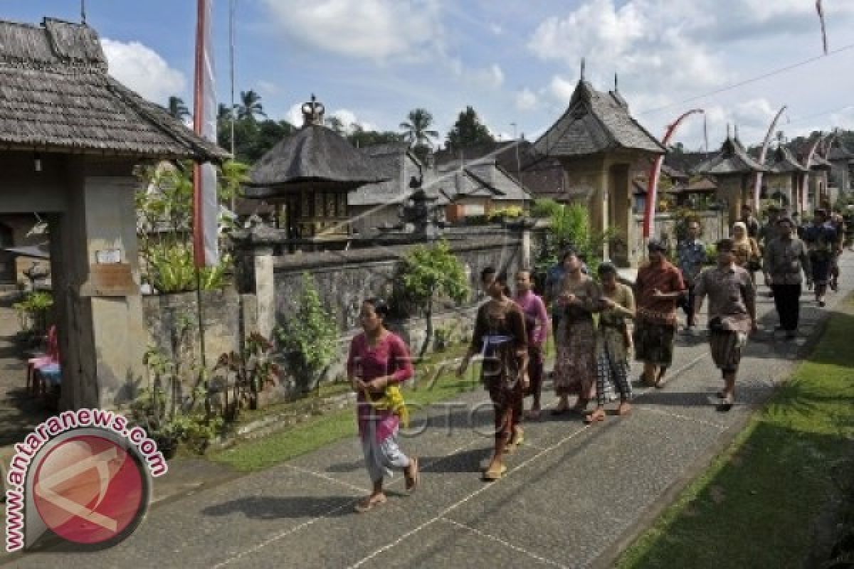 Penglipuran Desa Wisata Lestarikan Budaya Dan Bambu