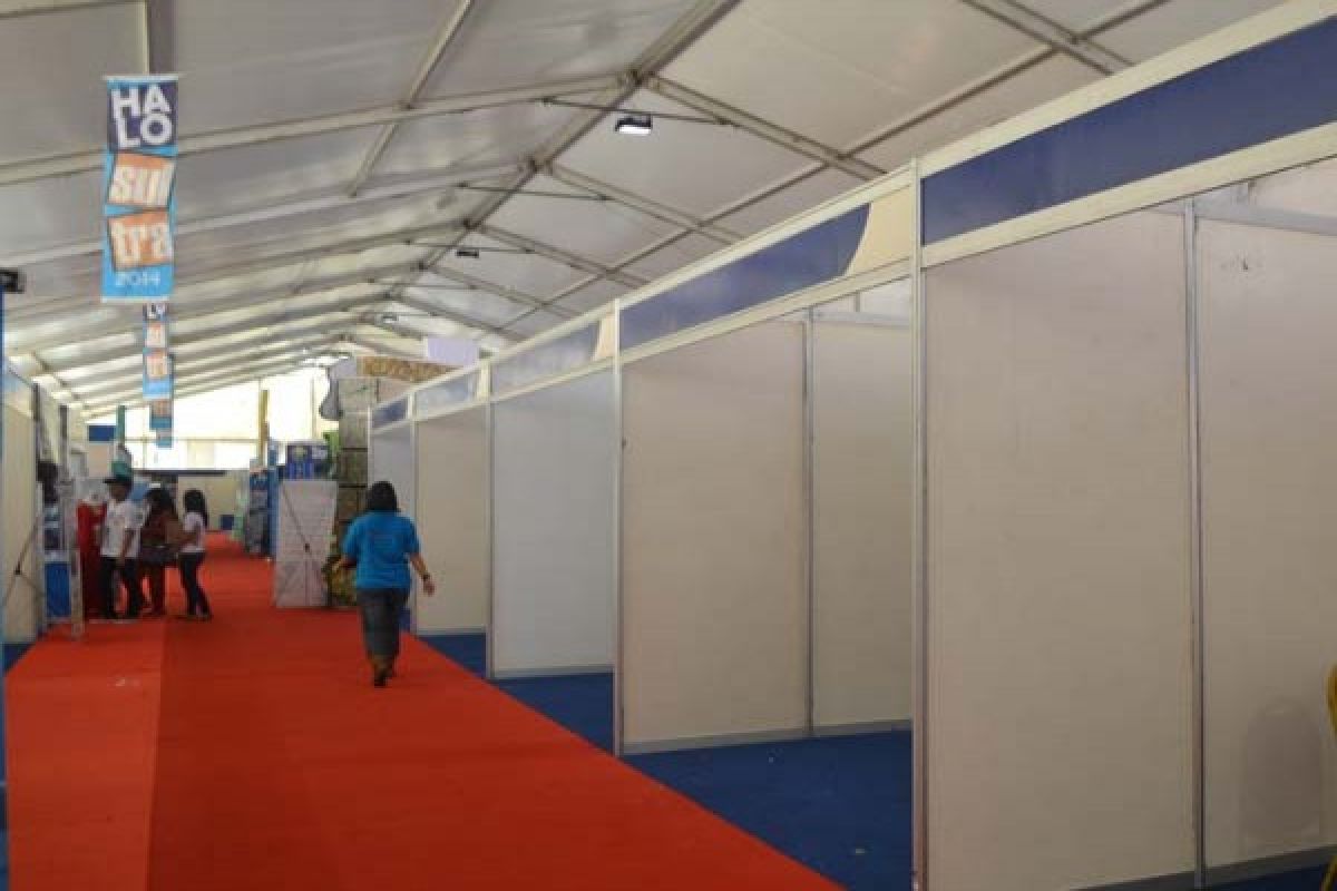 Banyak Stand Pameran Halo Sultra 2014 Tidak Terisi