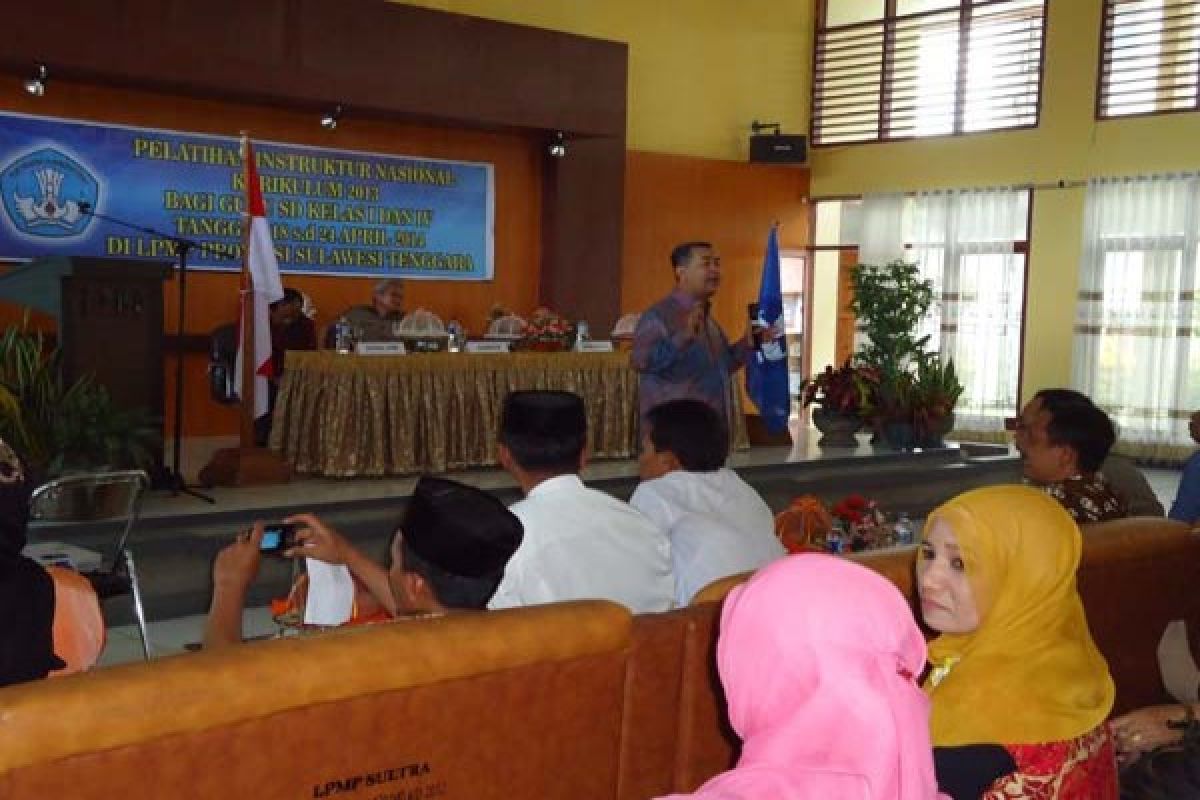 Wamendikbud Buka Pelatihan Instruktur Guru di Kendari