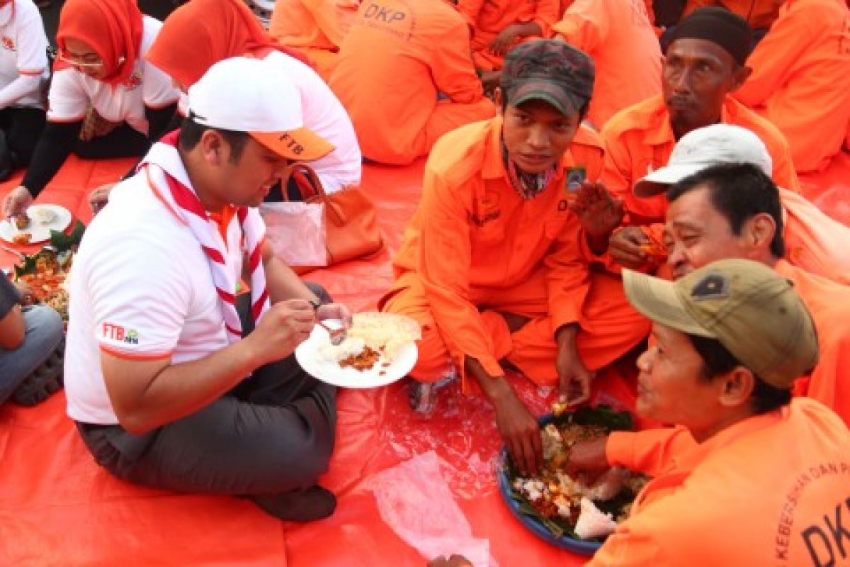 Pemkot Tangerang Tampung Sampah Warga Ditukar Sembako