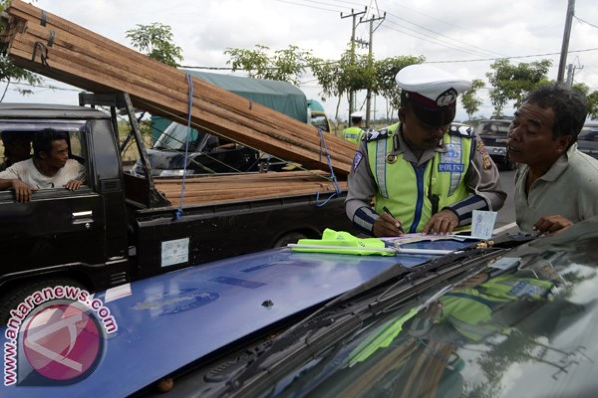 Dishub Denpasar Tertibkan Pelanggar Rambu Lalu Lintas