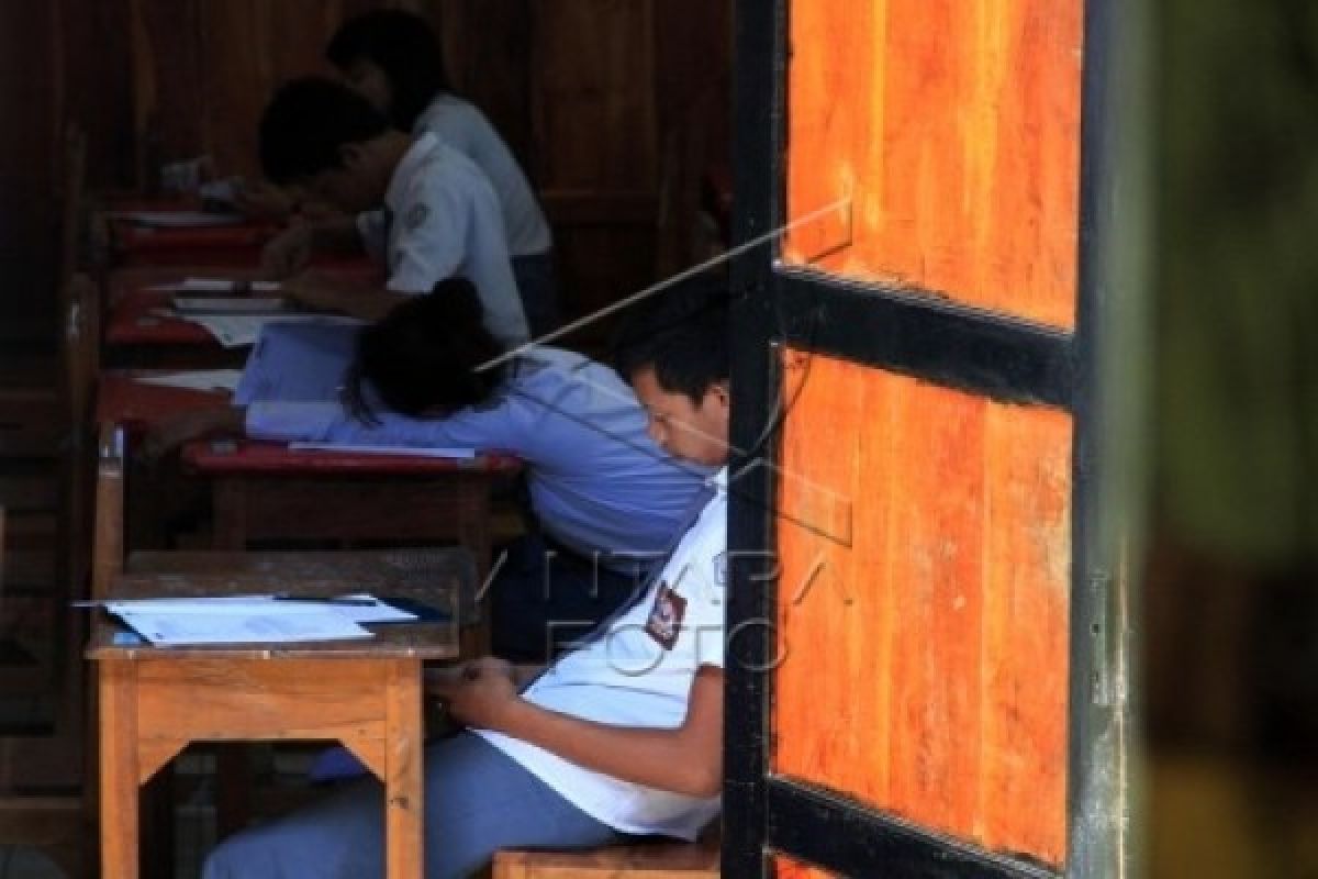 PGRI Sultra: Pidanakan Pembocor Soal Ujian Nasional