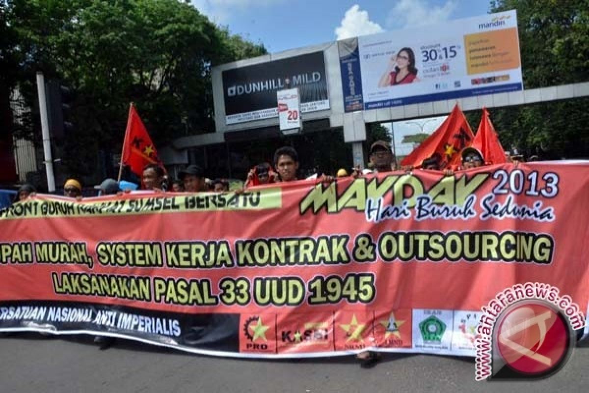 FNPBIi: Buruh Harus Bangun Industrialisasi Nasional