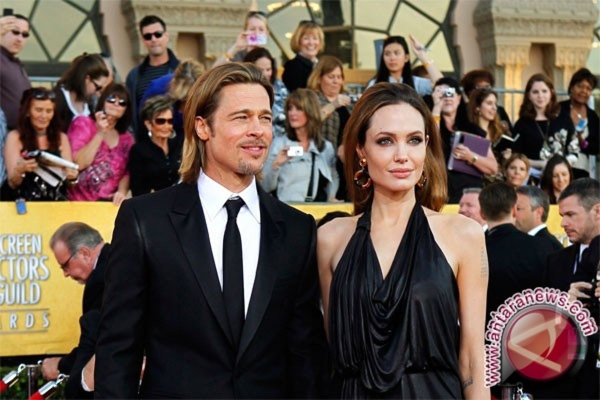 Brad Pitt tak diundang di ulang tahun putrinya