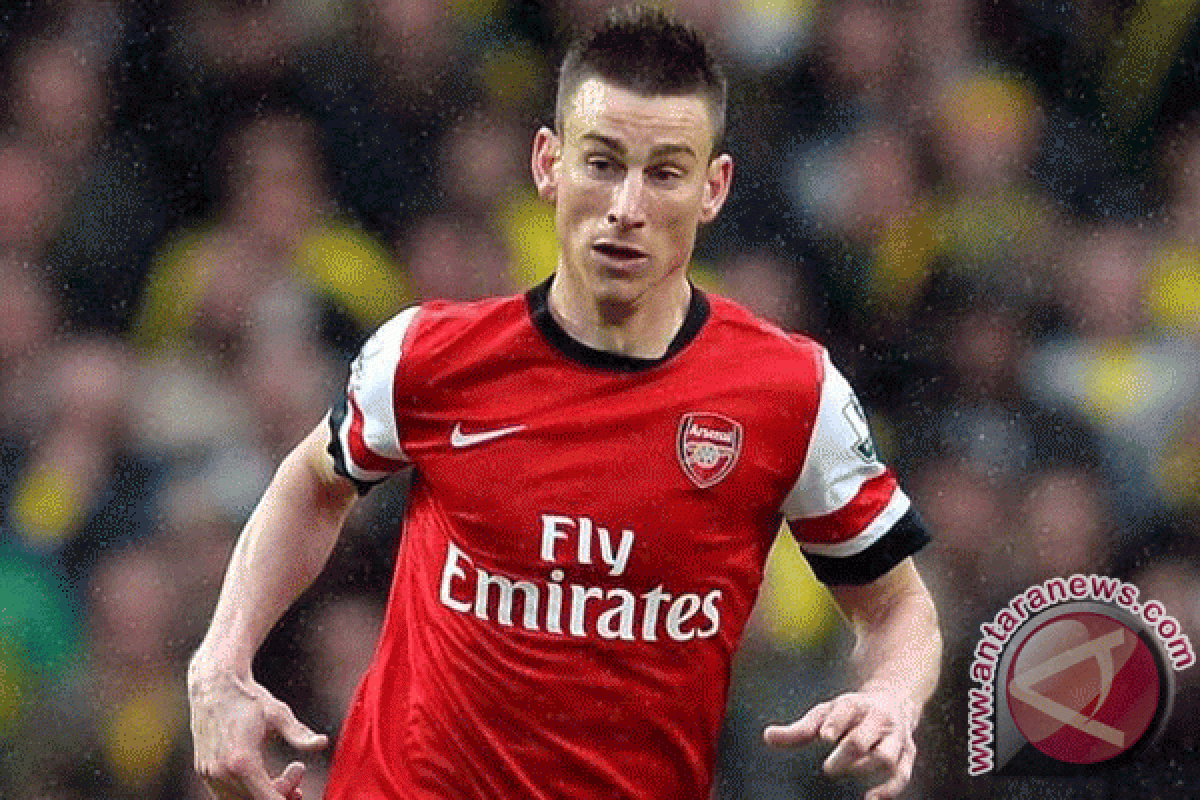 Laurent Koscienly bertahan di Arsenal