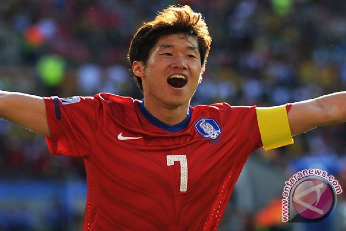Park Ji-sung pensiun dari sepak bola 