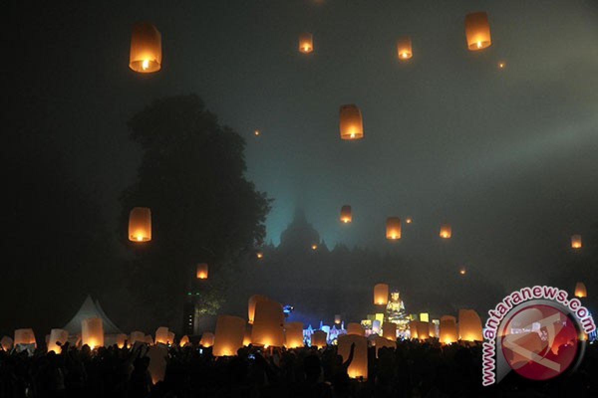 Ribuan orang padati Festival Kaligarang Semarang