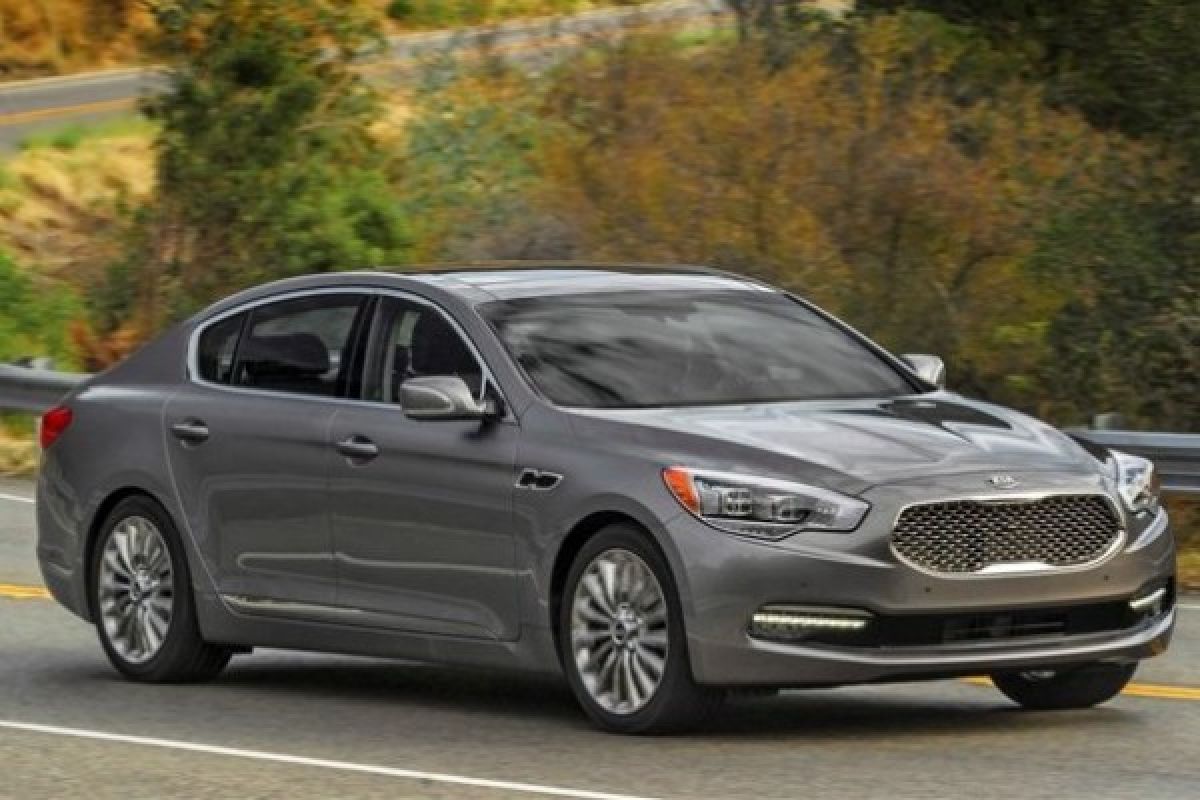 Kia Mengusung Sedan Mewah K900