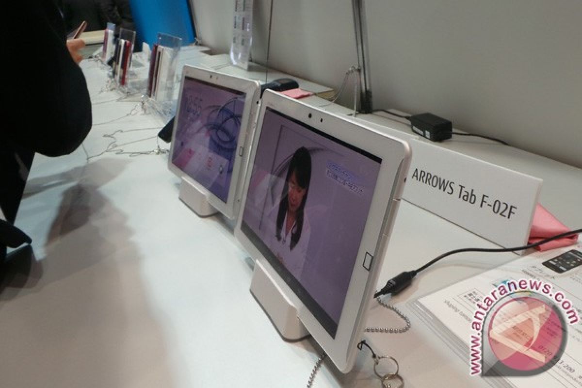 Fujitsu pamer smartphone dan tablet terbaru