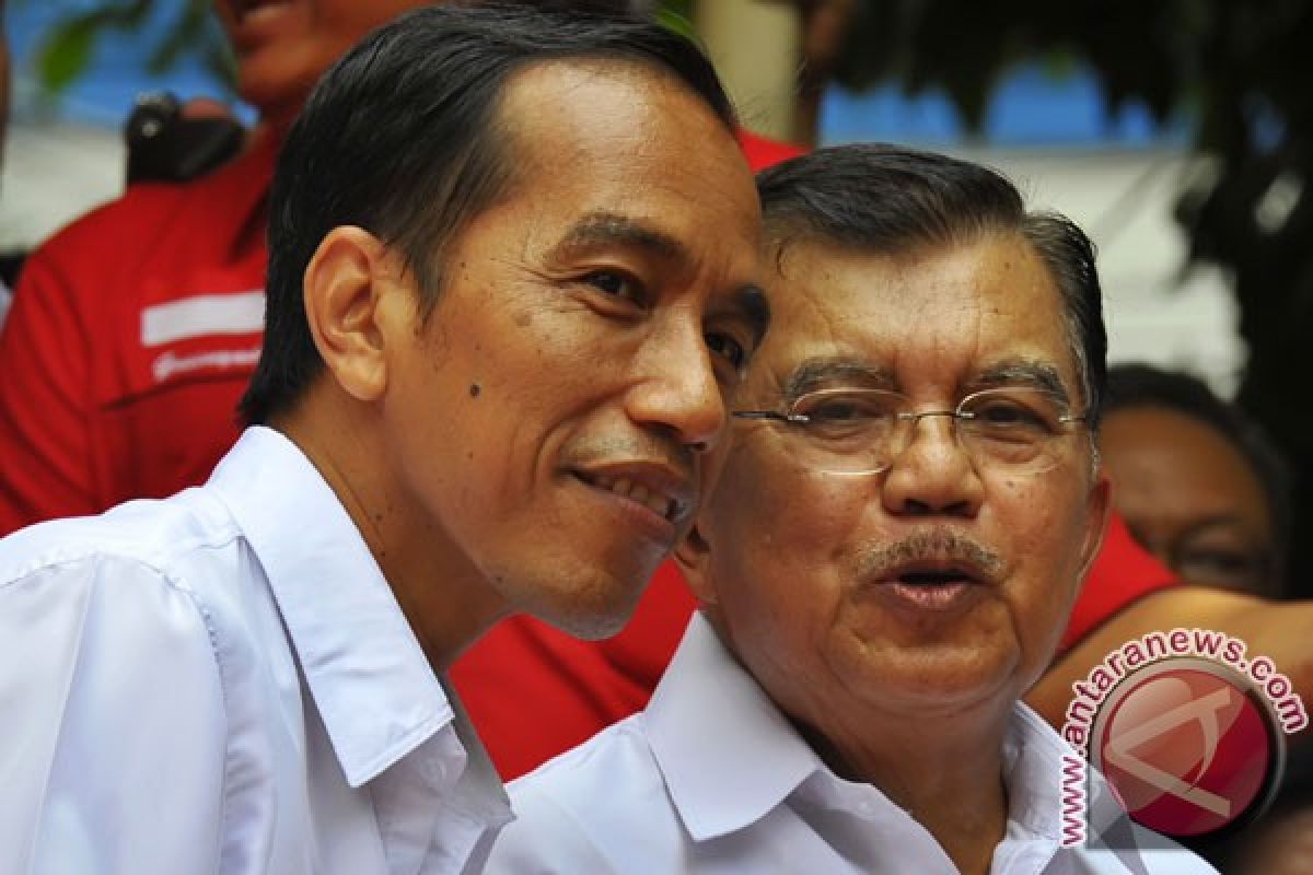 Seragam karyawan perusahaan JK berubah "putih Jokowi"