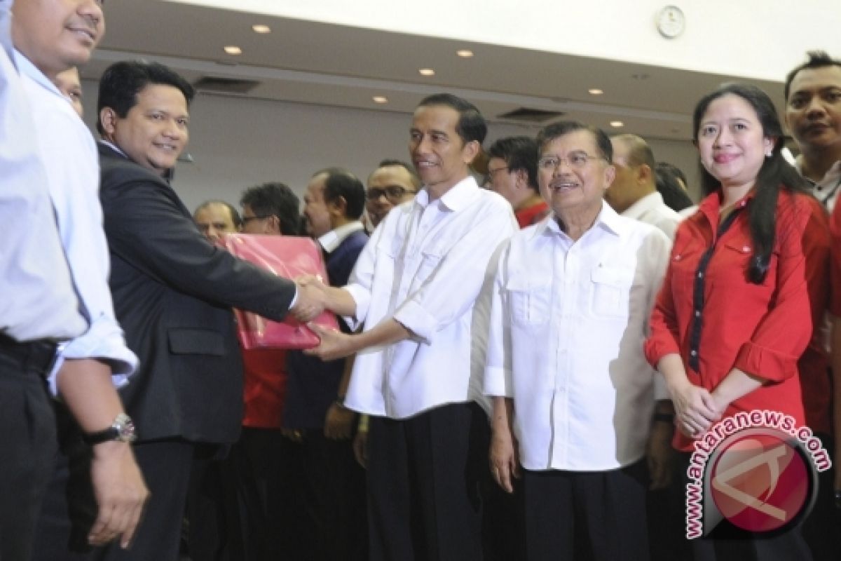 Hadar: Jokowi-JK Kurang Tiga Dan Sembilan Dokumen Pendaftaran Pilpres