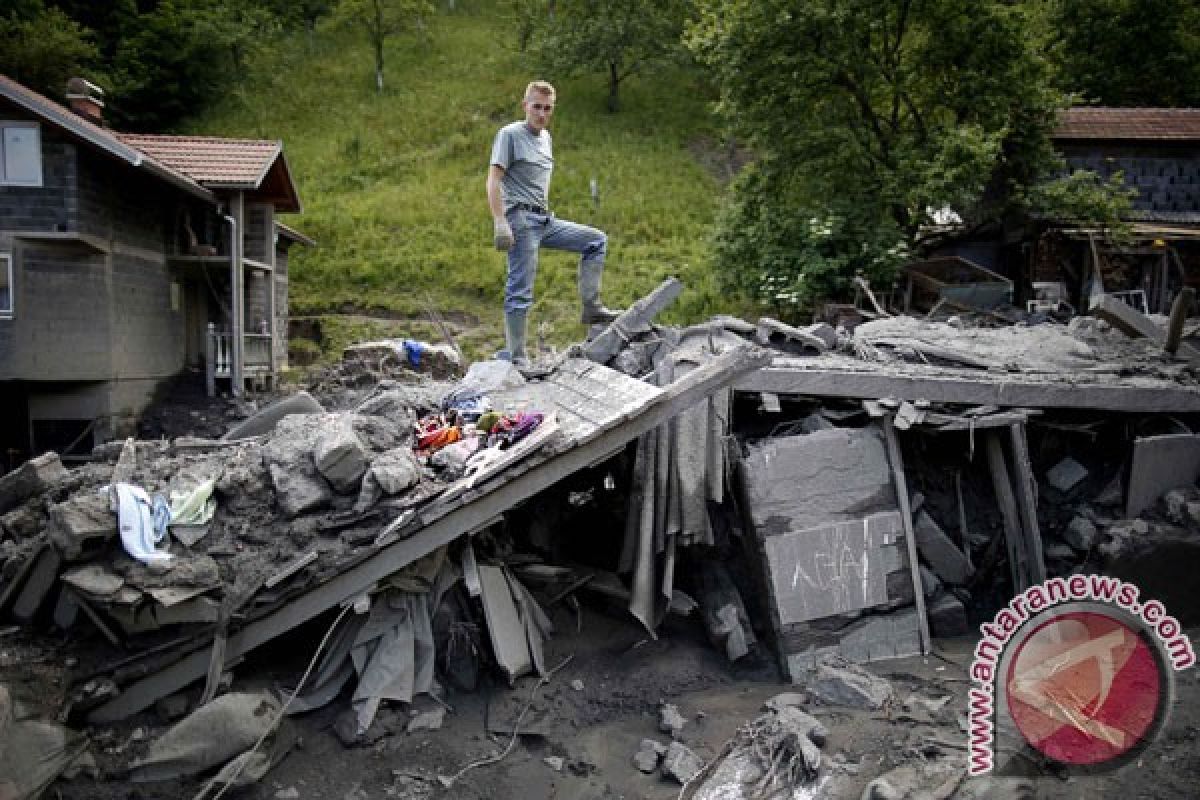 Pasca-banjir Bosnia, Austria tambah 118 prajurit