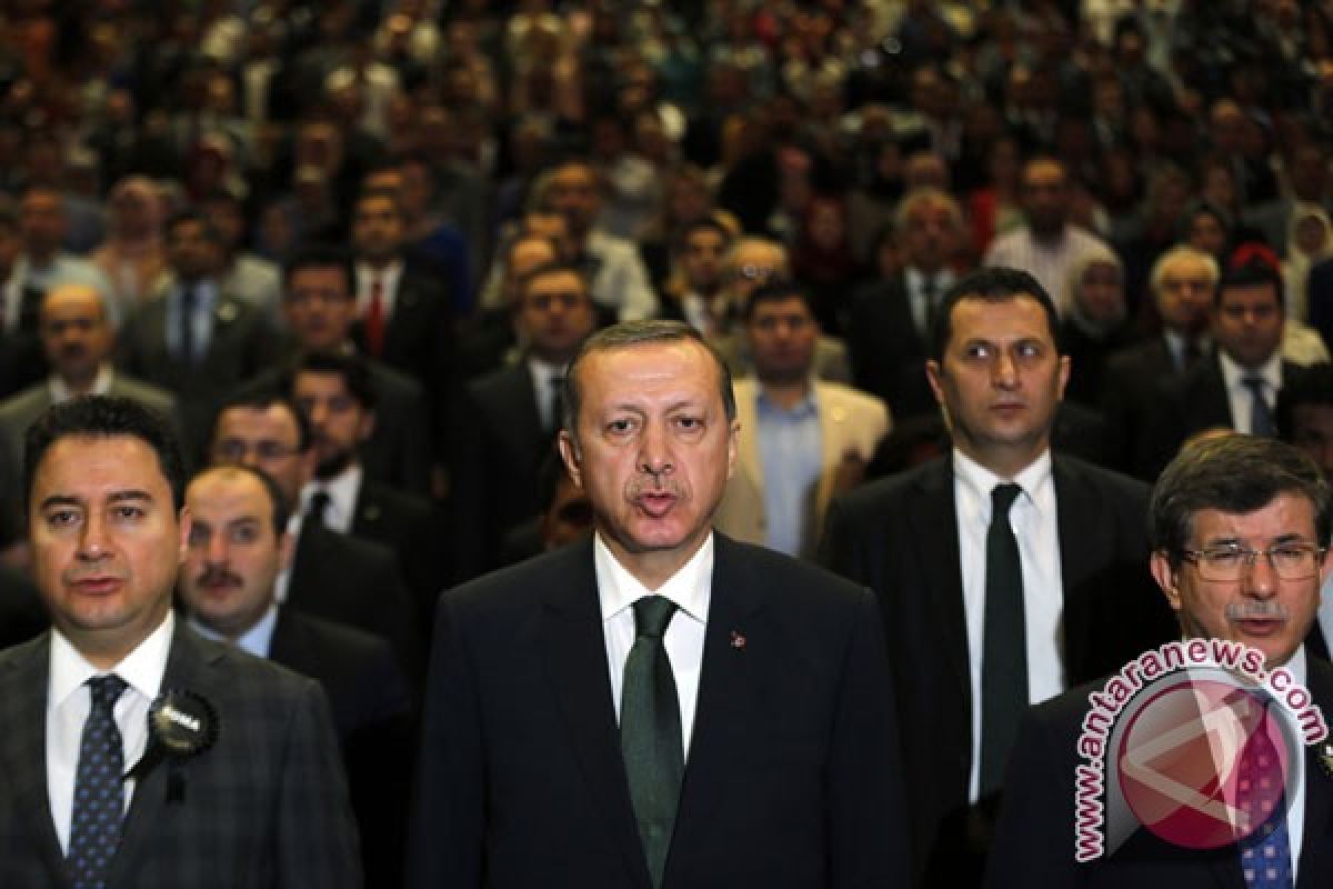PM: Turki larang masuk ribuan pejuang tujuan Suriah