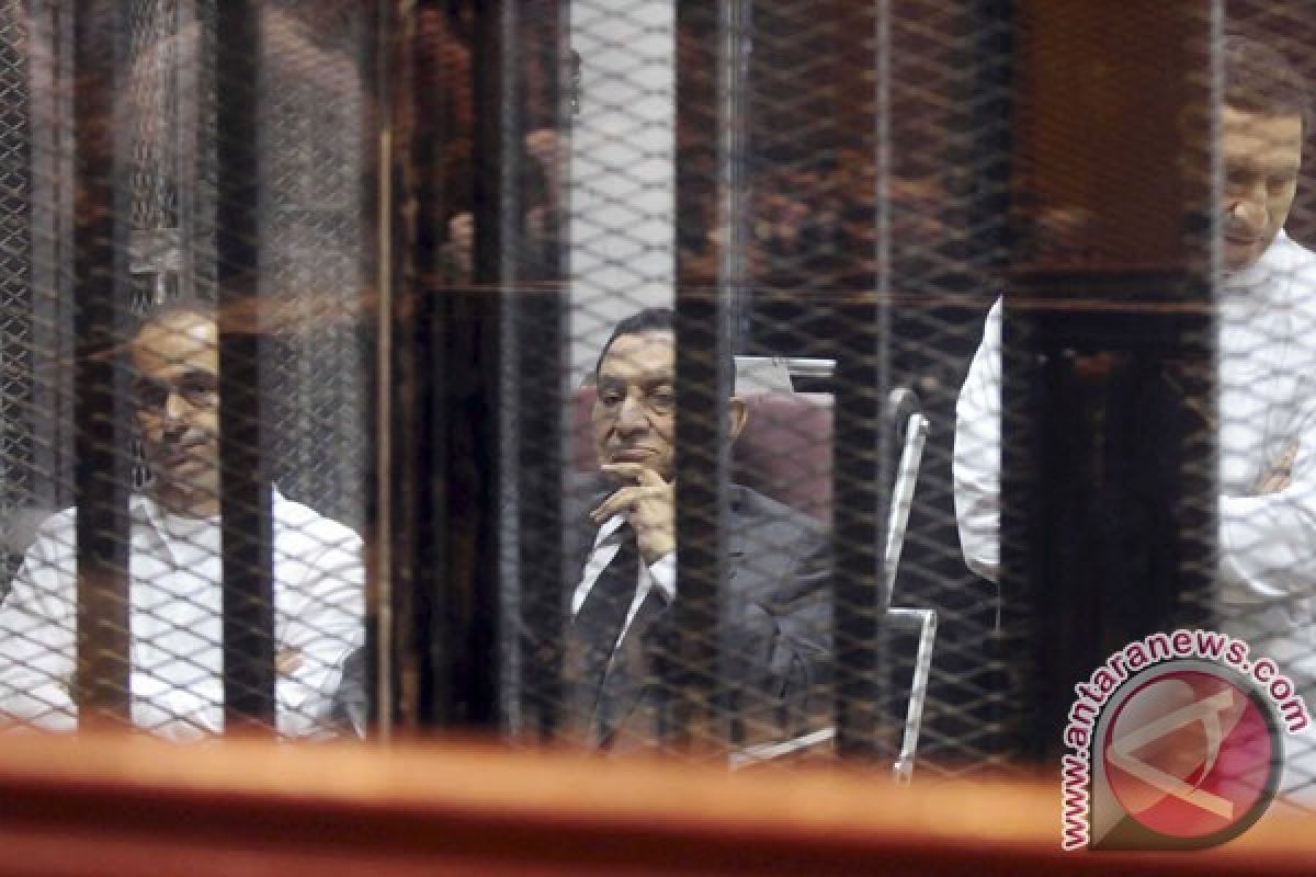 Mubarak divonis 3 tahun penjara untuk kasus korupsi