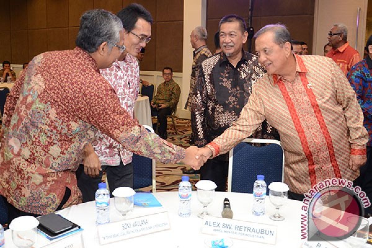 Menperin targetkan PPnBM ponsel rampung 