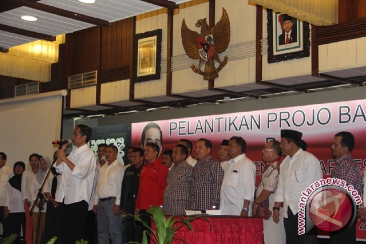 Jokowi Kukuhkan Gema Dan Projo Di Balikpapan 