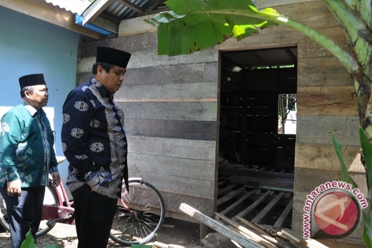 Gubernur: Program bedah rumah tetap dilanjutkan