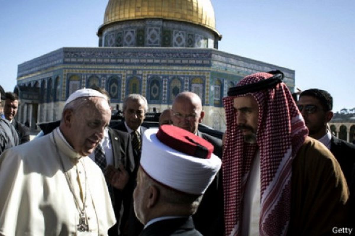 Paus Fransiskus Kunjungi Tempat Suci di Jerusalem